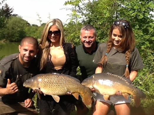 diverse cu fete sexy - 523x392.jpg